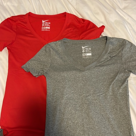 Two Pack Women’s Nike V Neck Shirts - Picture 2 of 2
